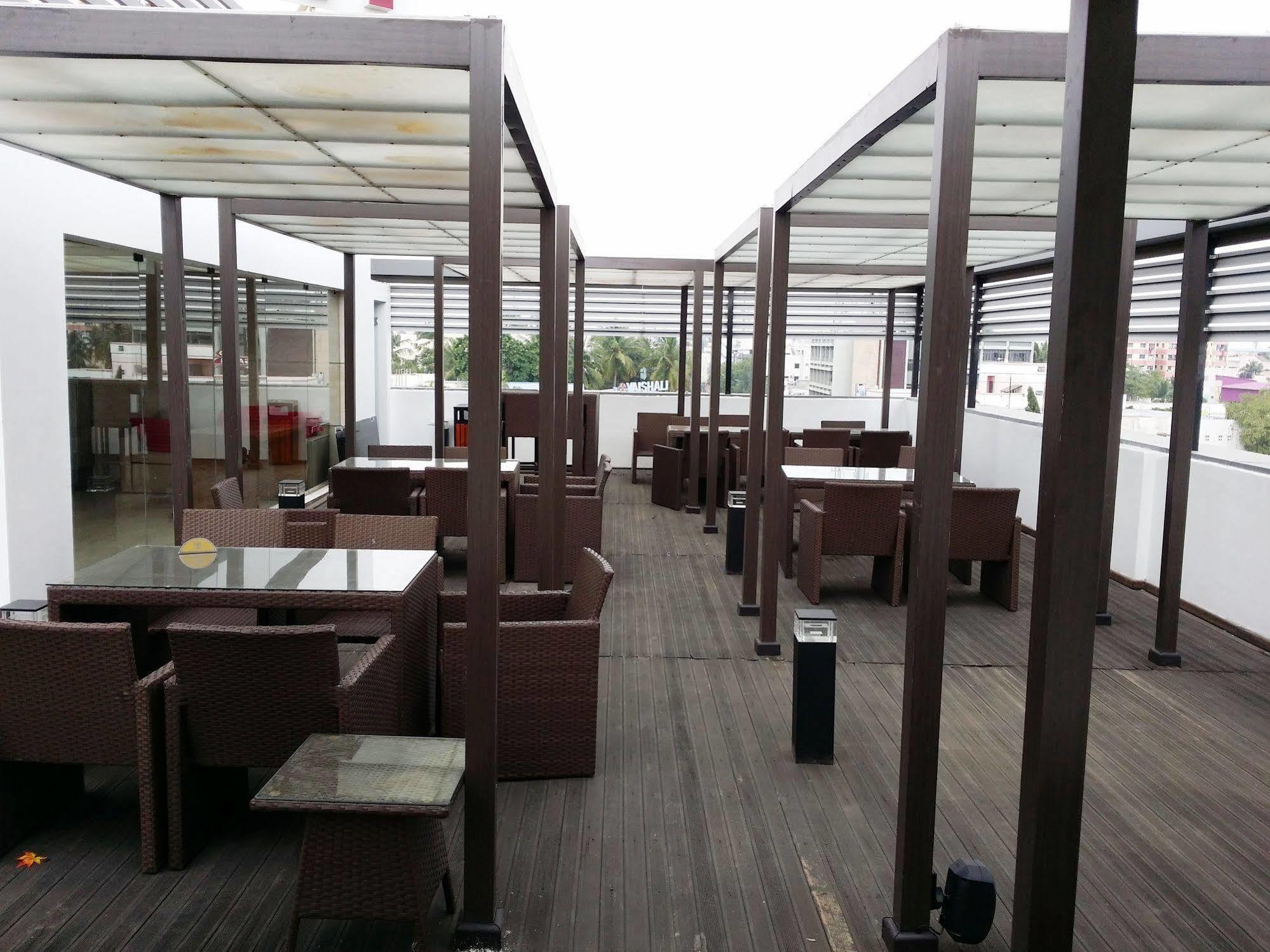 Hotel Oxina Lygon Tiruchirappalli Exterior foto